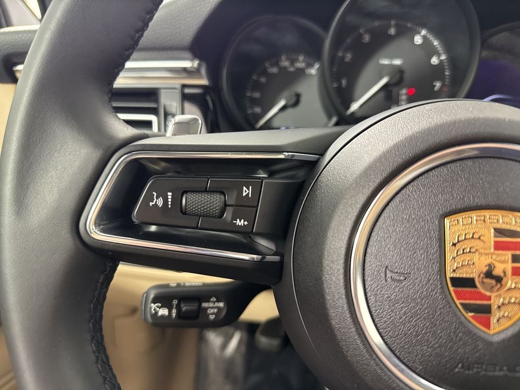 2025 Porsche Macan AWD