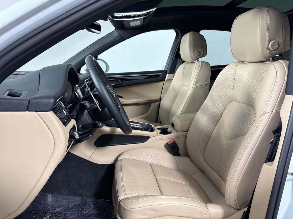 2025 Porsche Macan AWD