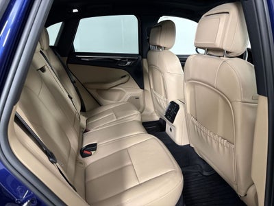 2025 Porsche Macan Macan