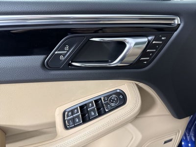 2025 Porsche Macan Macan