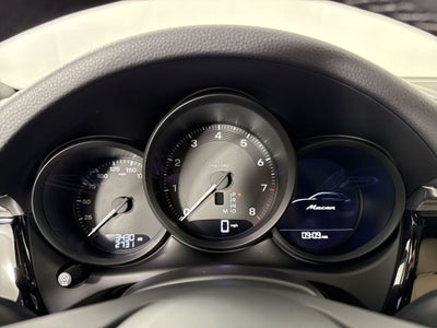 2025 Porsche Macan Macan