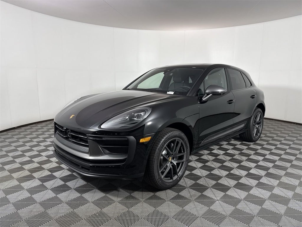 2025 Porsche Macan T