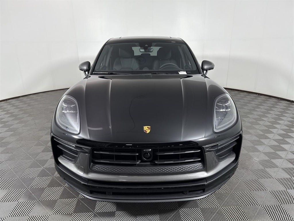 2025 Porsche Macan T