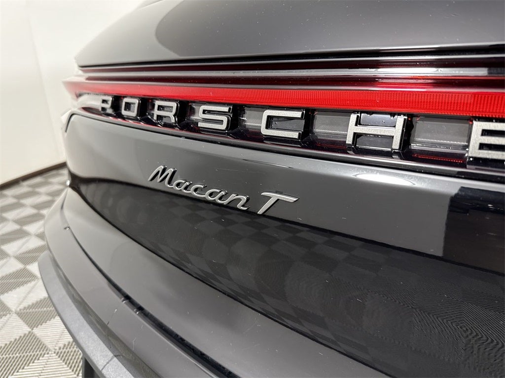 2025 Porsche Macan T