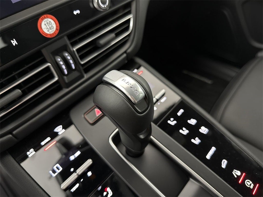 2025 Porsche Macan T