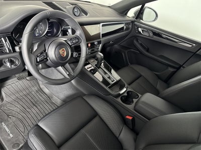 2025 Porsche Macan T