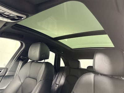 2025 Porsche Macan T