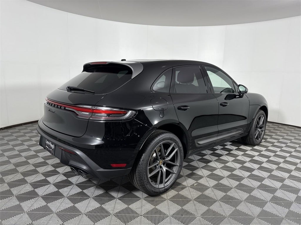 2025 Porsche Macan T