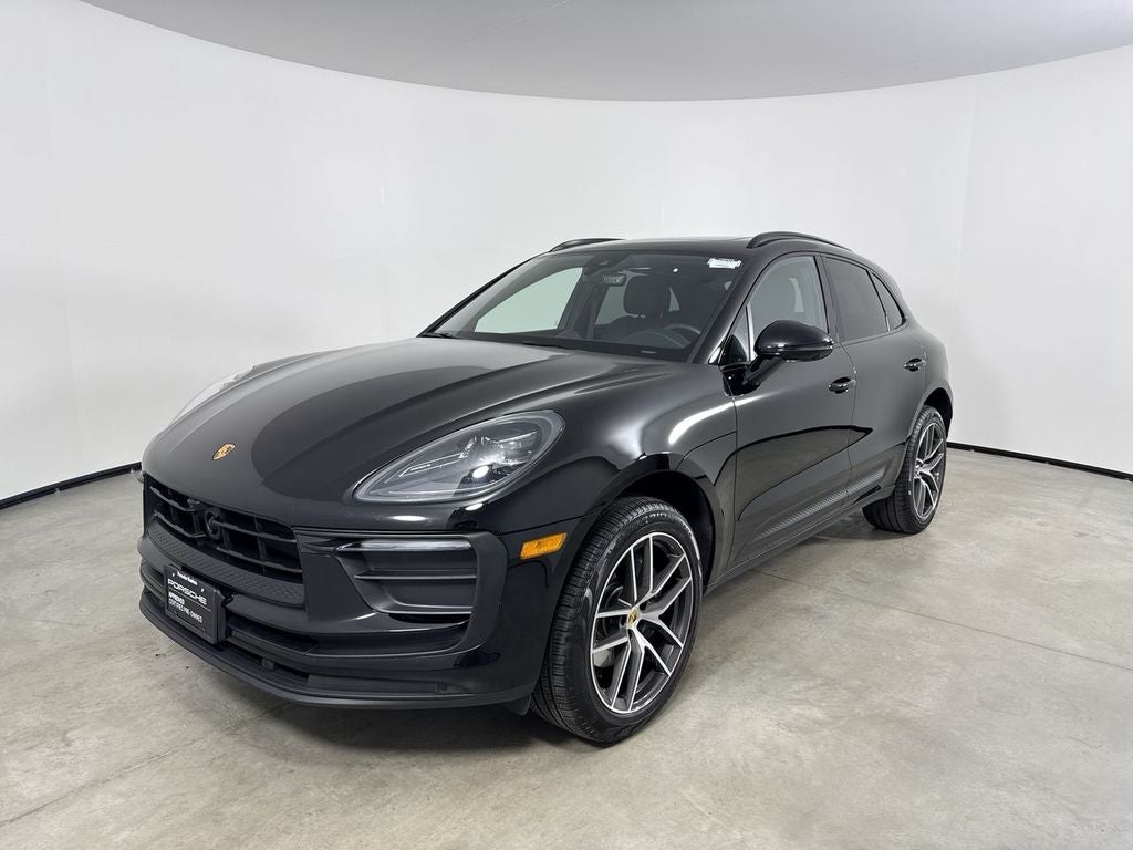 2026 Porsche Macan AWD
