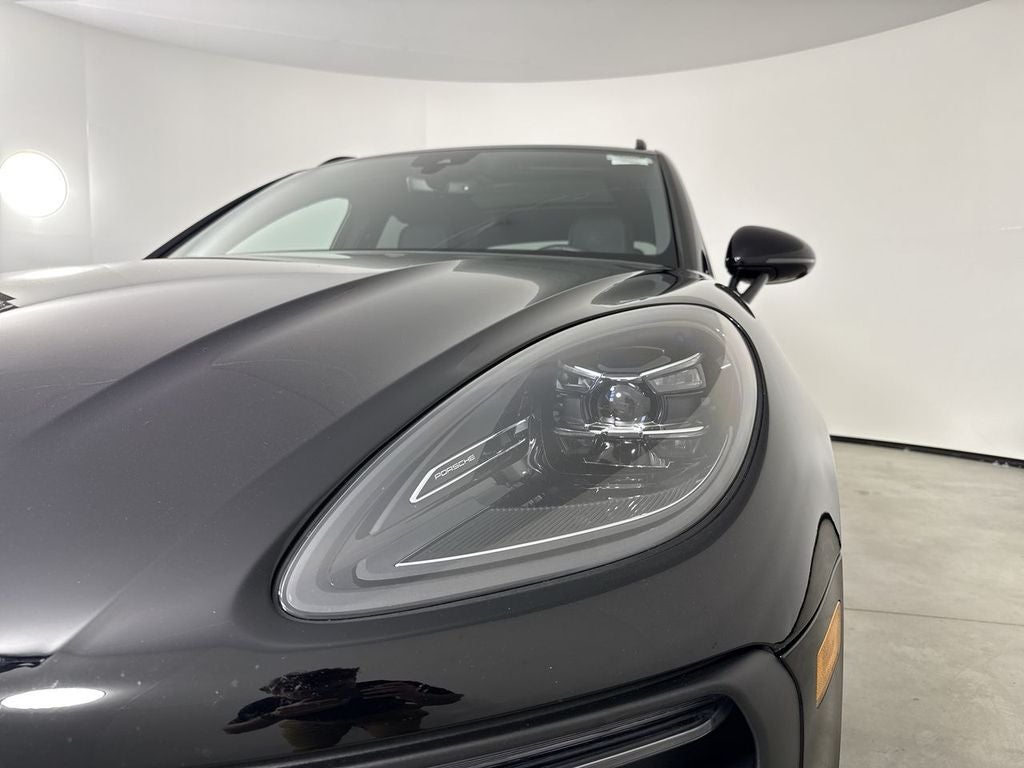 2026 Porsche Macan AWD