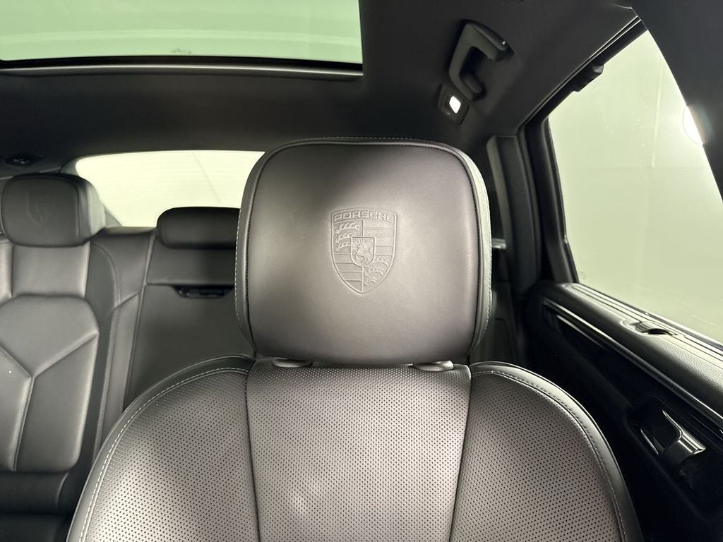 2026 Porsche Macan AWD