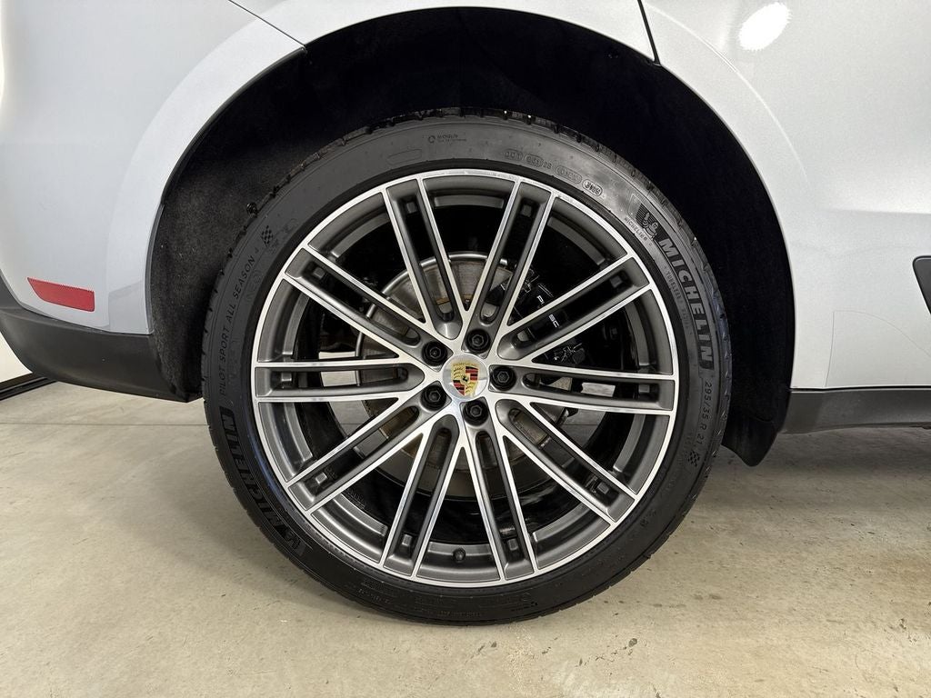 2026 Porsche Macan AWD