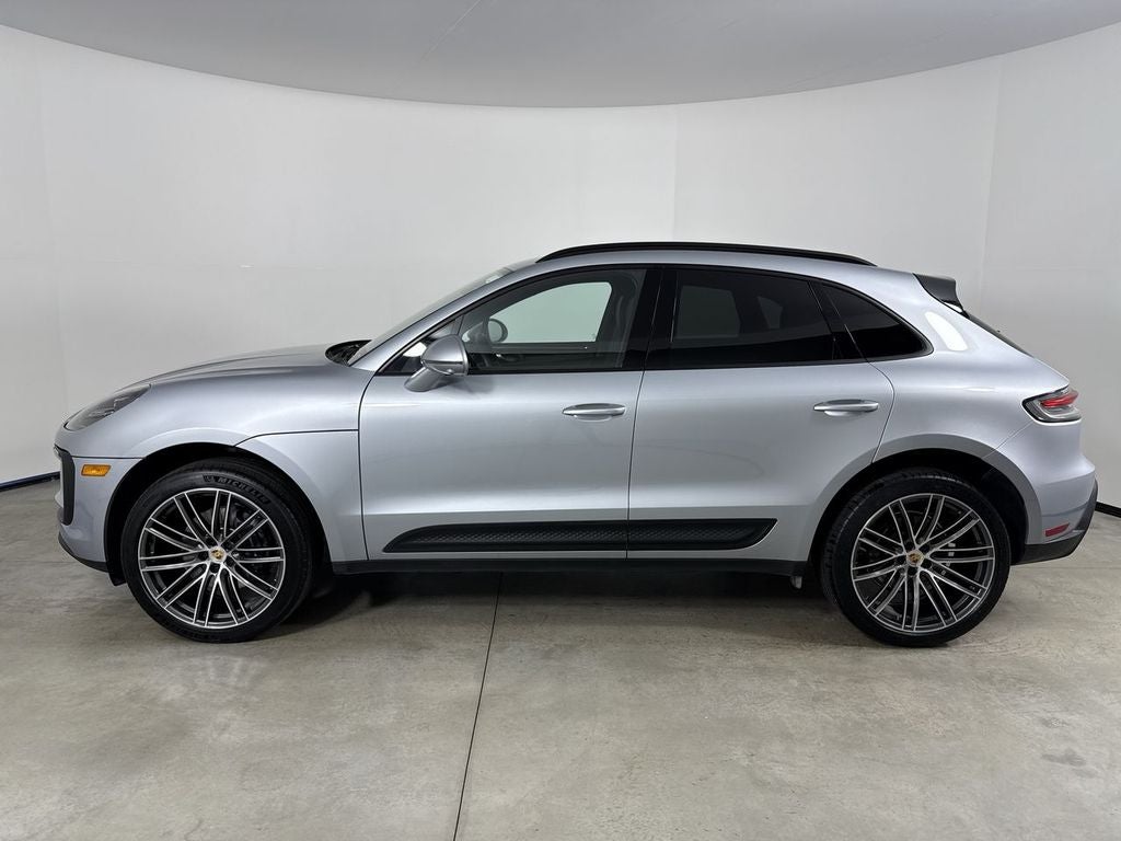 2026 Porsche Macan AWD