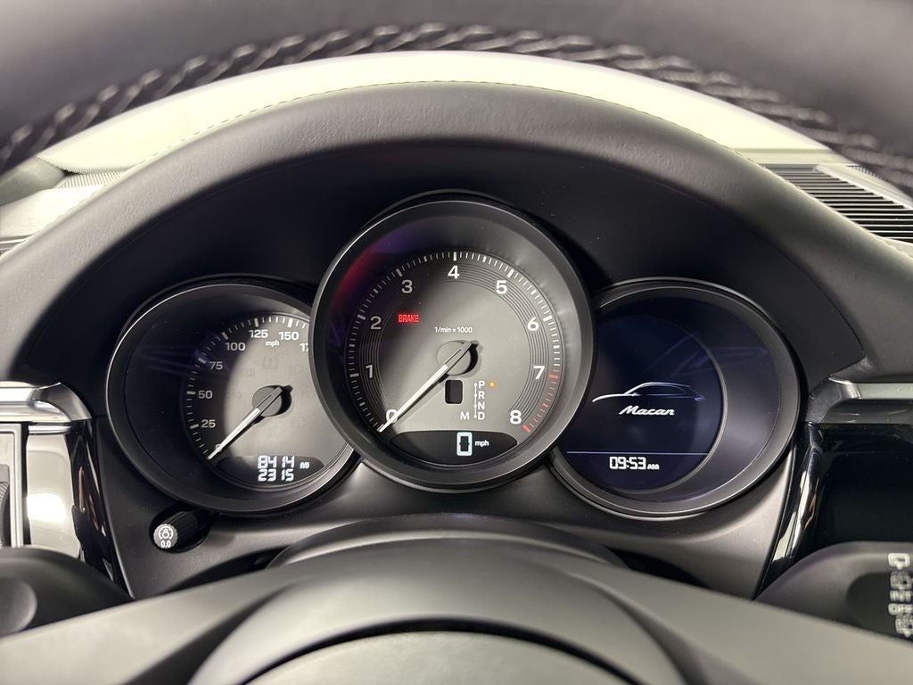 2026 Porsche Macan AWD