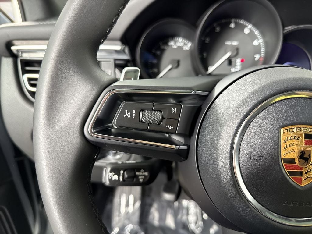 2026 Porsche Macan AWD