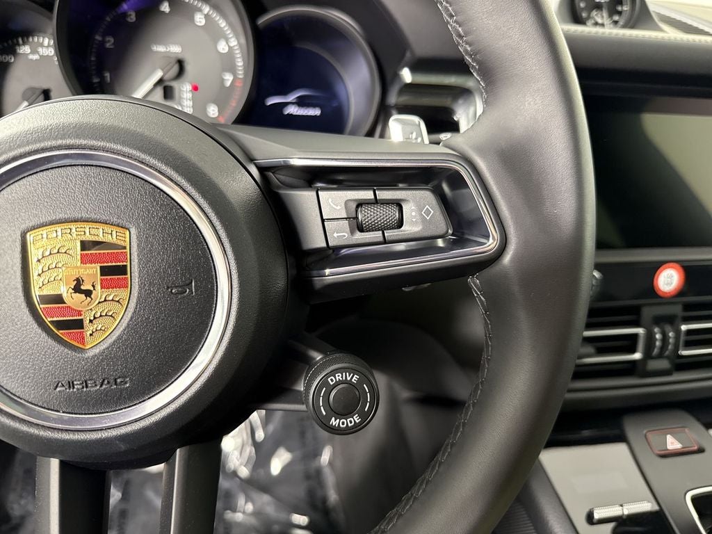 2026 Porsche Macan AWD
