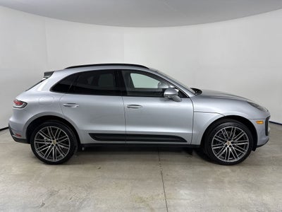 2026 Porsche Macan AWD