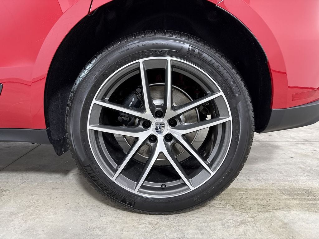 2026 Porsche Macan AWD