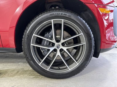 2026 Porsche Macan AWD