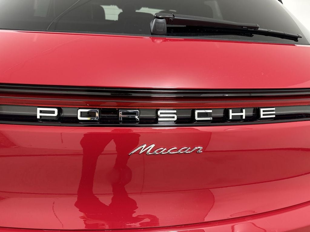 2026 Porsche Macan AWD