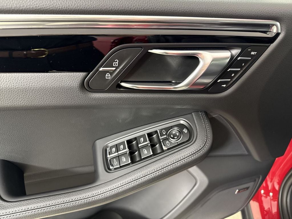 2026 Porsche Macan AWD