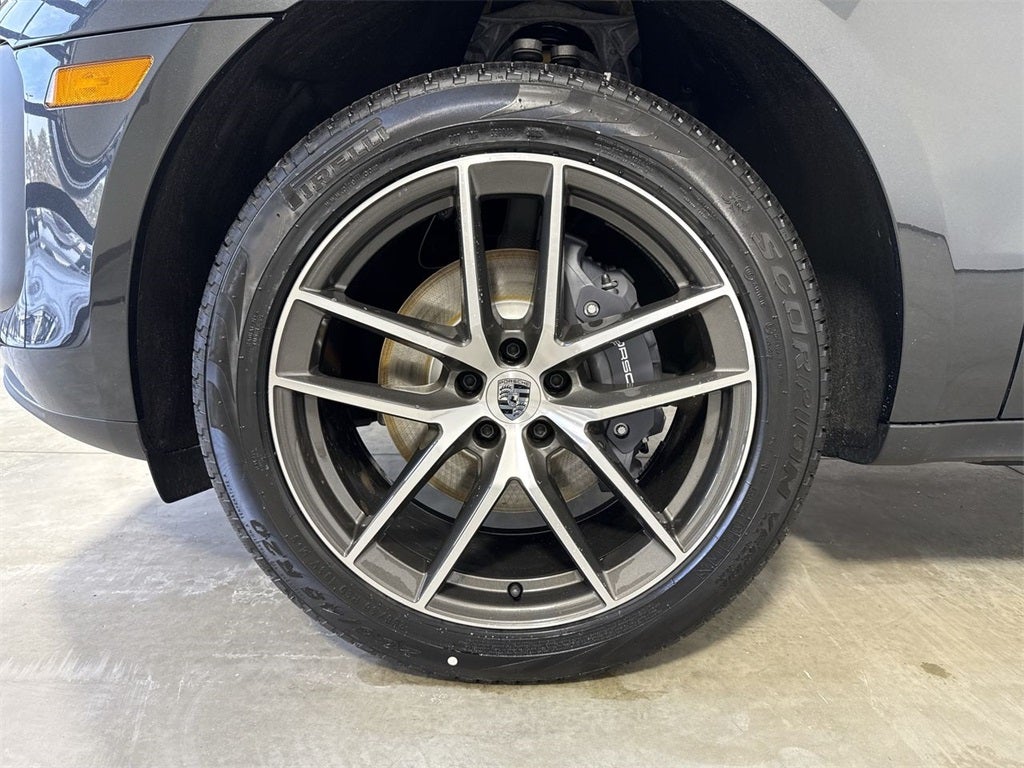 2026 Porsche Macan AWD