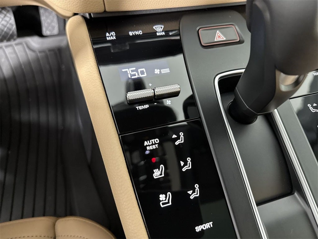 2026 Porsche Macan AWD