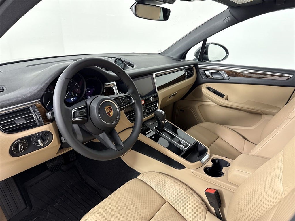 2026 Porsche Macan AWD