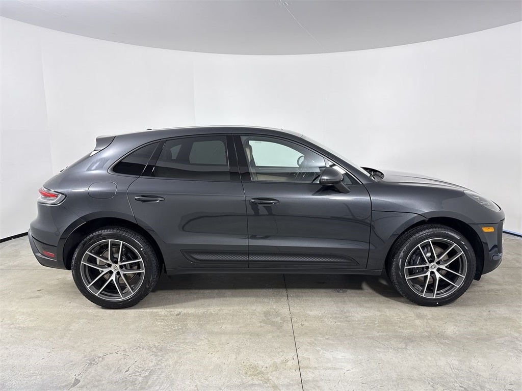 2026 Porsche Macan AWD