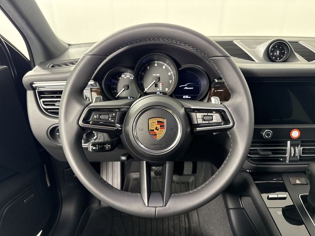 2026 Porsche Macan Macan