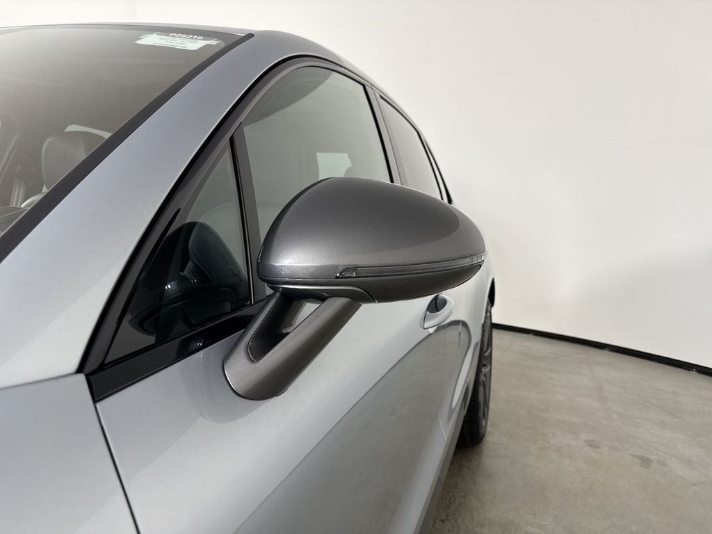2026 Porsche Macan Macan T