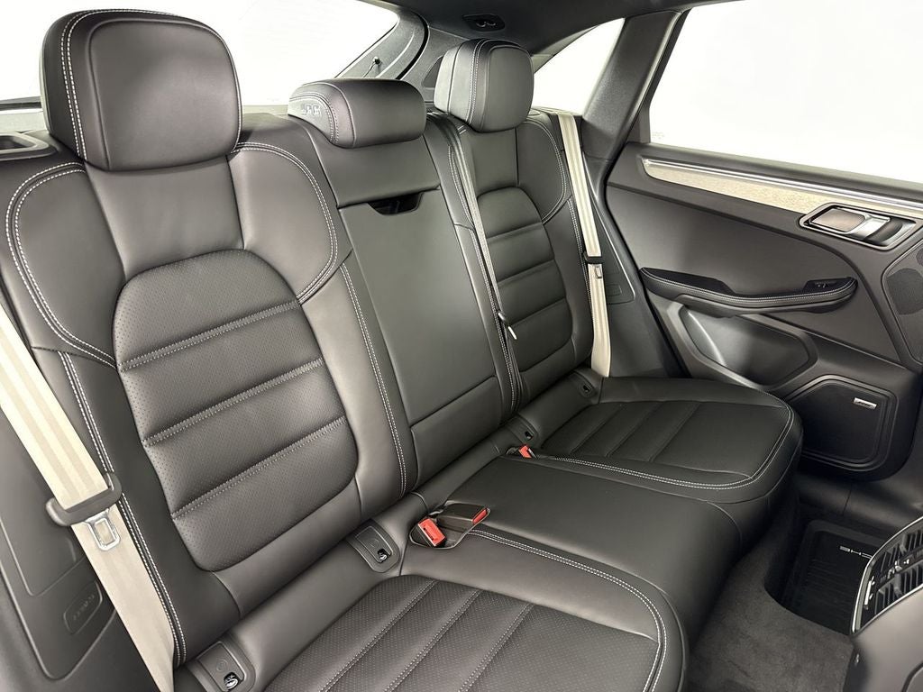 2026 Porsche Macan Macan T