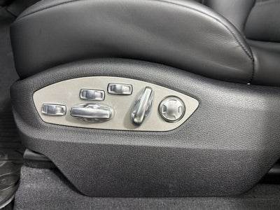2026 Porsche Macan Macan T