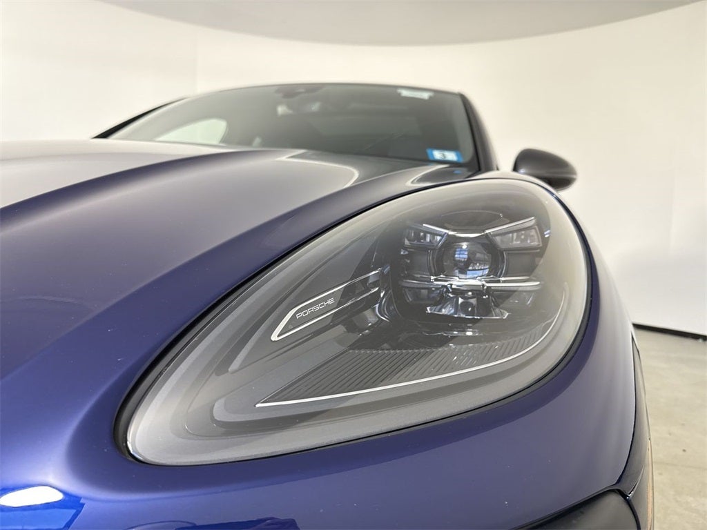 2023 Porsche Macan T