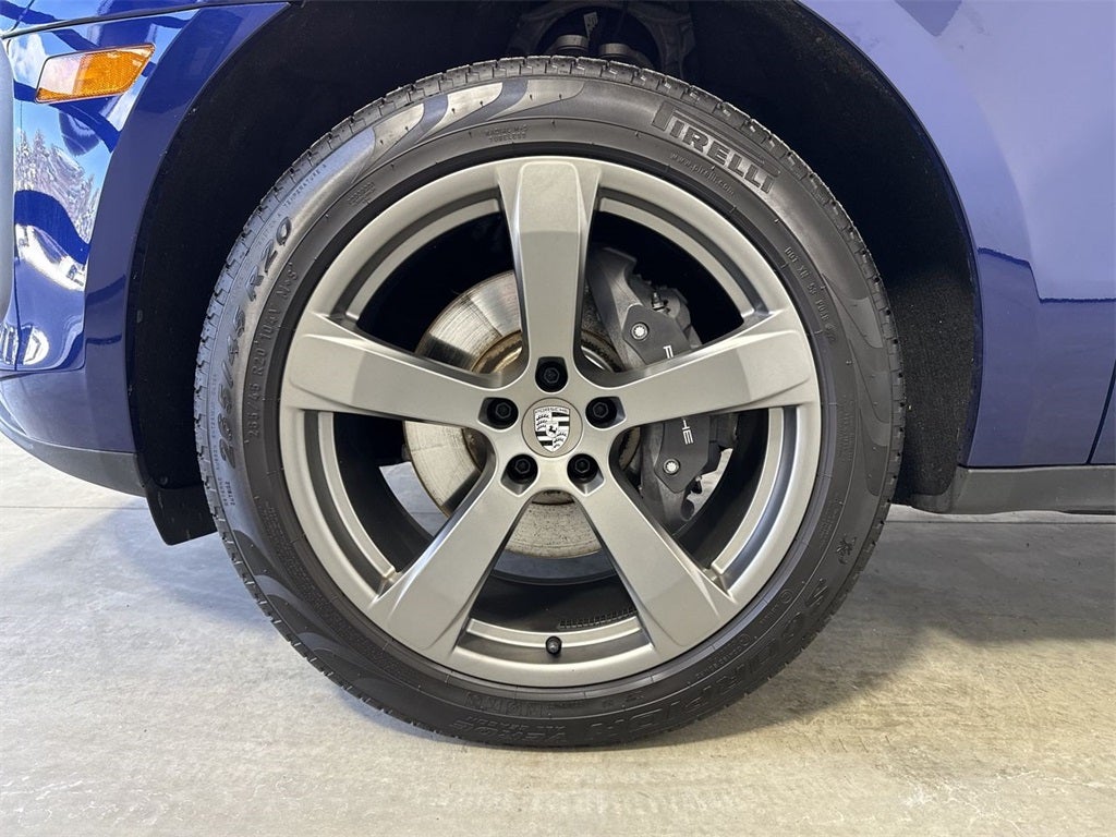 2023 Porsche Macan T