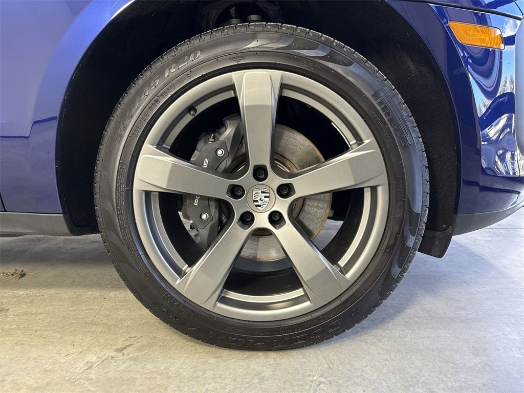 2023 Porsche Macan T