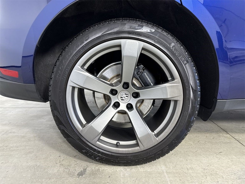 2023 Porsche Macan T