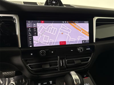 2023 Porsche Macan T