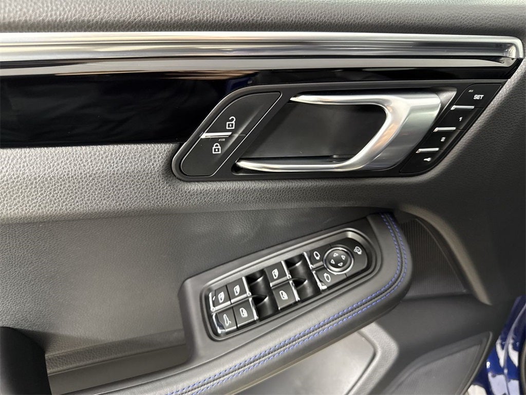 2023 Porsche Macan T