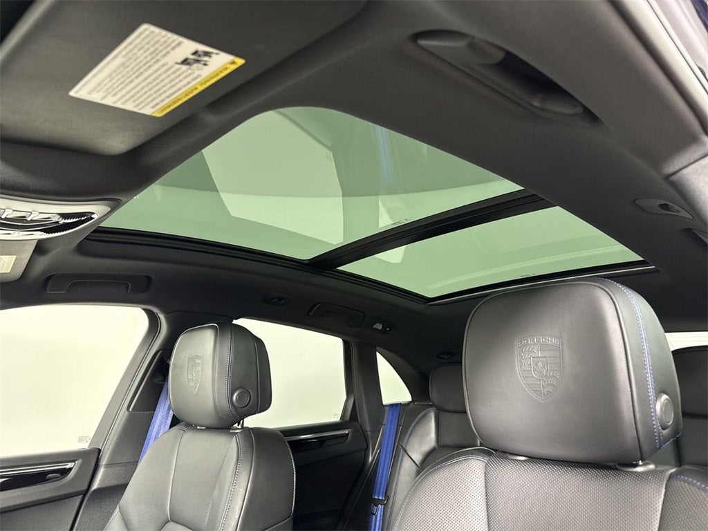 2023 Porsche Macan T