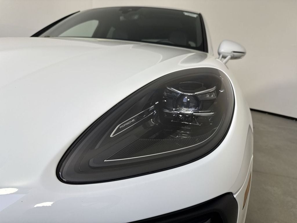 2023 Porsche Macan T
