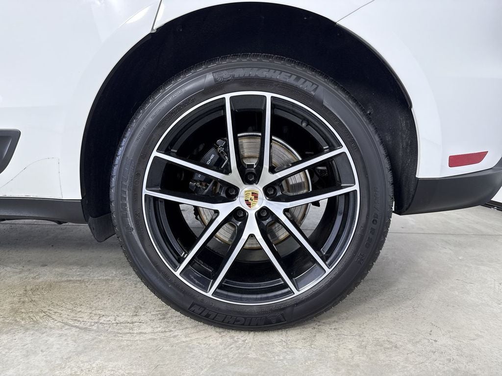 2023 Porsche Macan T