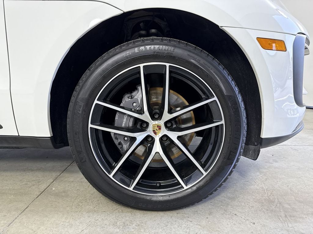 2023 Porsche Macan T