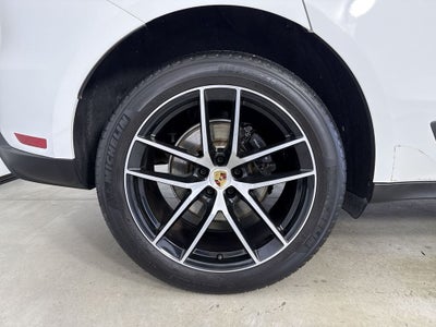 2023 Porsche Macan T