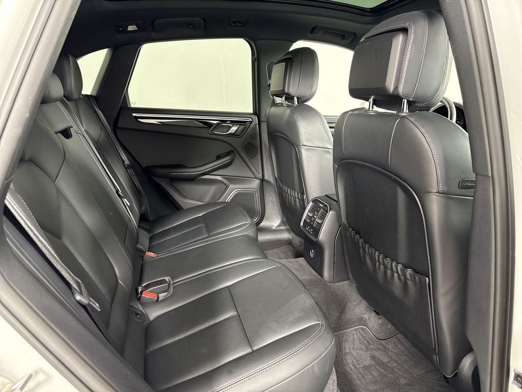 2023 Porsche Macan T