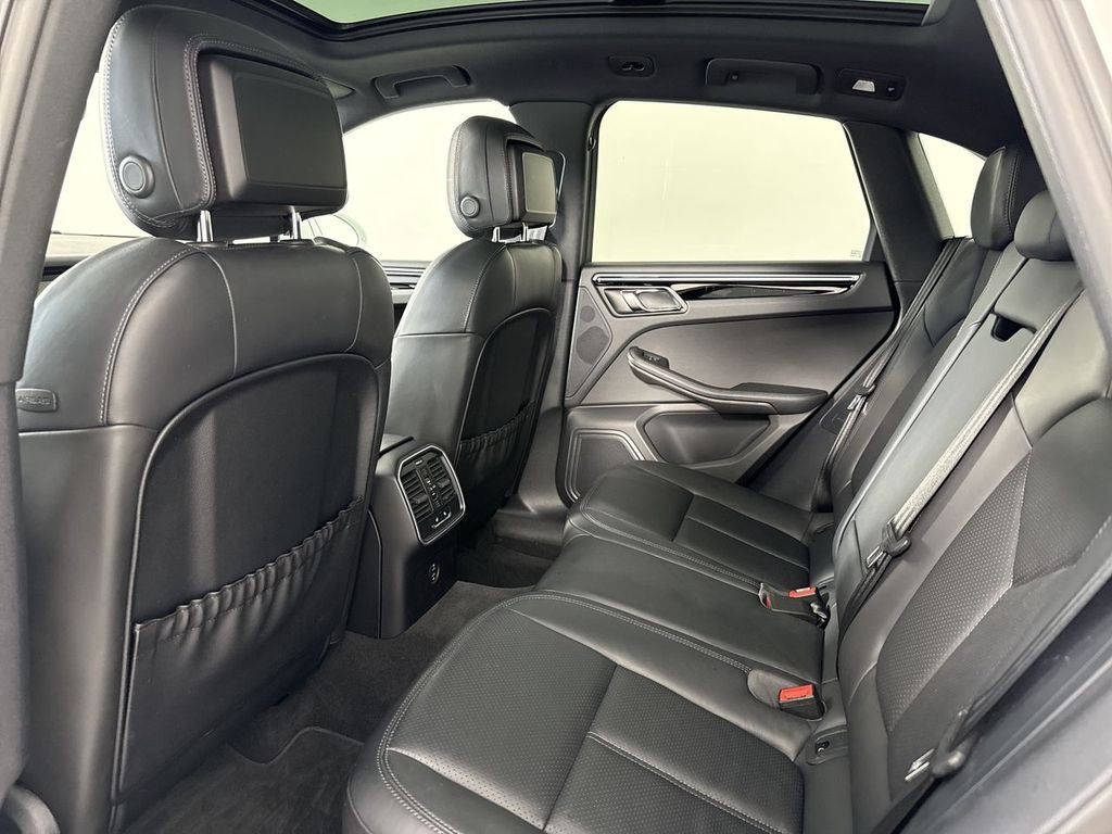 2023 Porsche Macan T