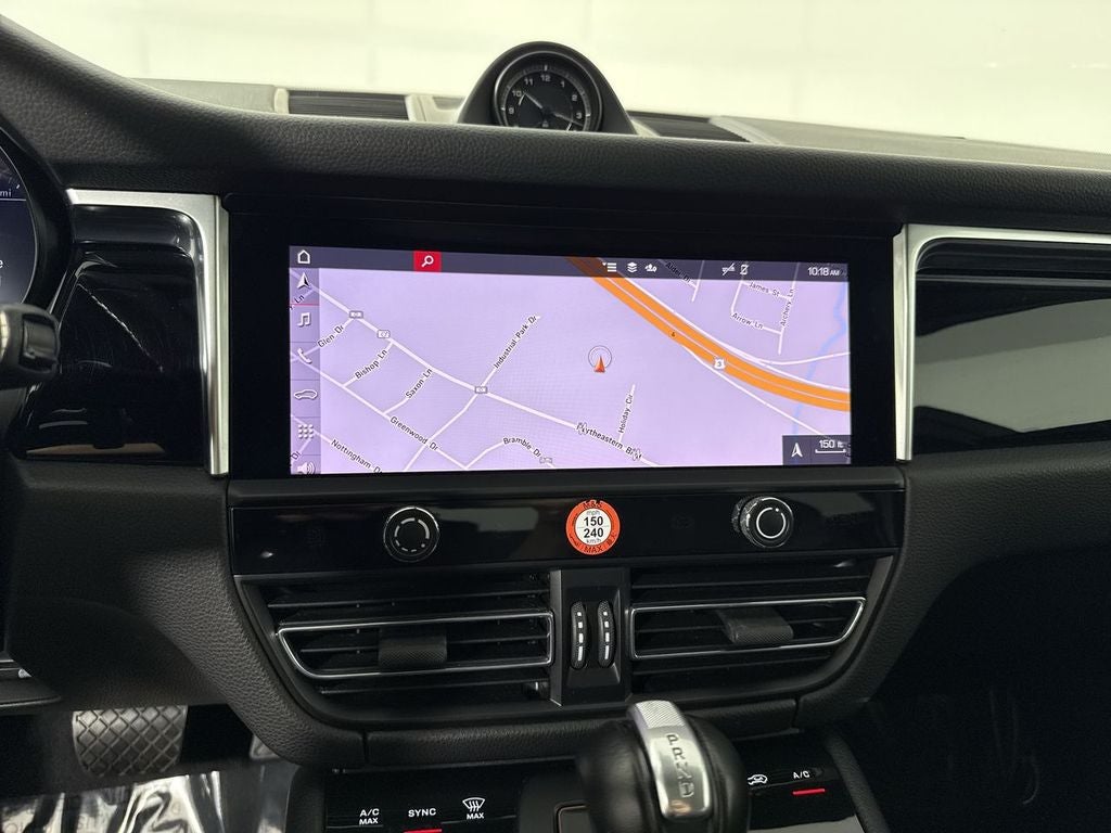 2023 Porsche Macan T