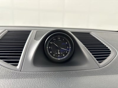 2023 Porsche Macan T