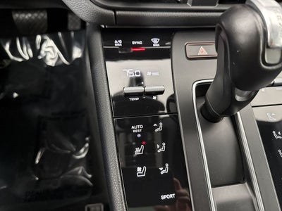 2023 Porsche Macan T