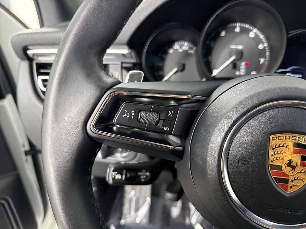 2023 Porsche Macan T
